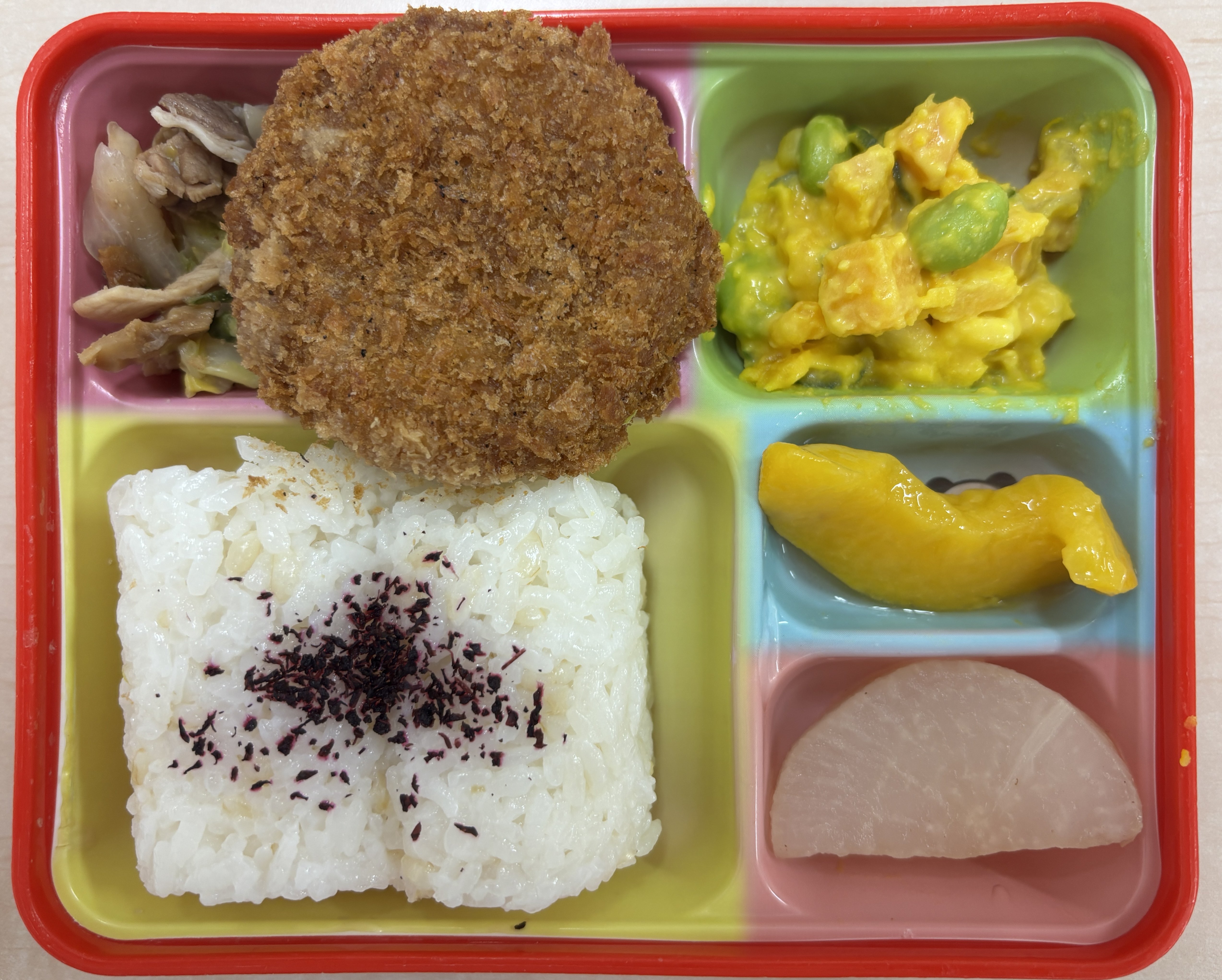 コーン入りメンチカツ